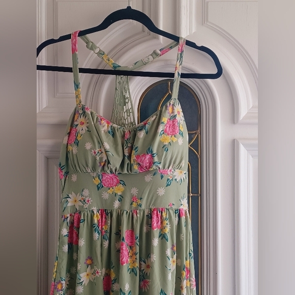 Derek heart dress - Picture 2 of 3